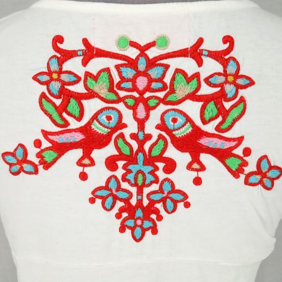 Johnny Was JWLA Top Womens Small White Floral Embroidery T-shirt Pockets Whimsy - Picture 11 of 14